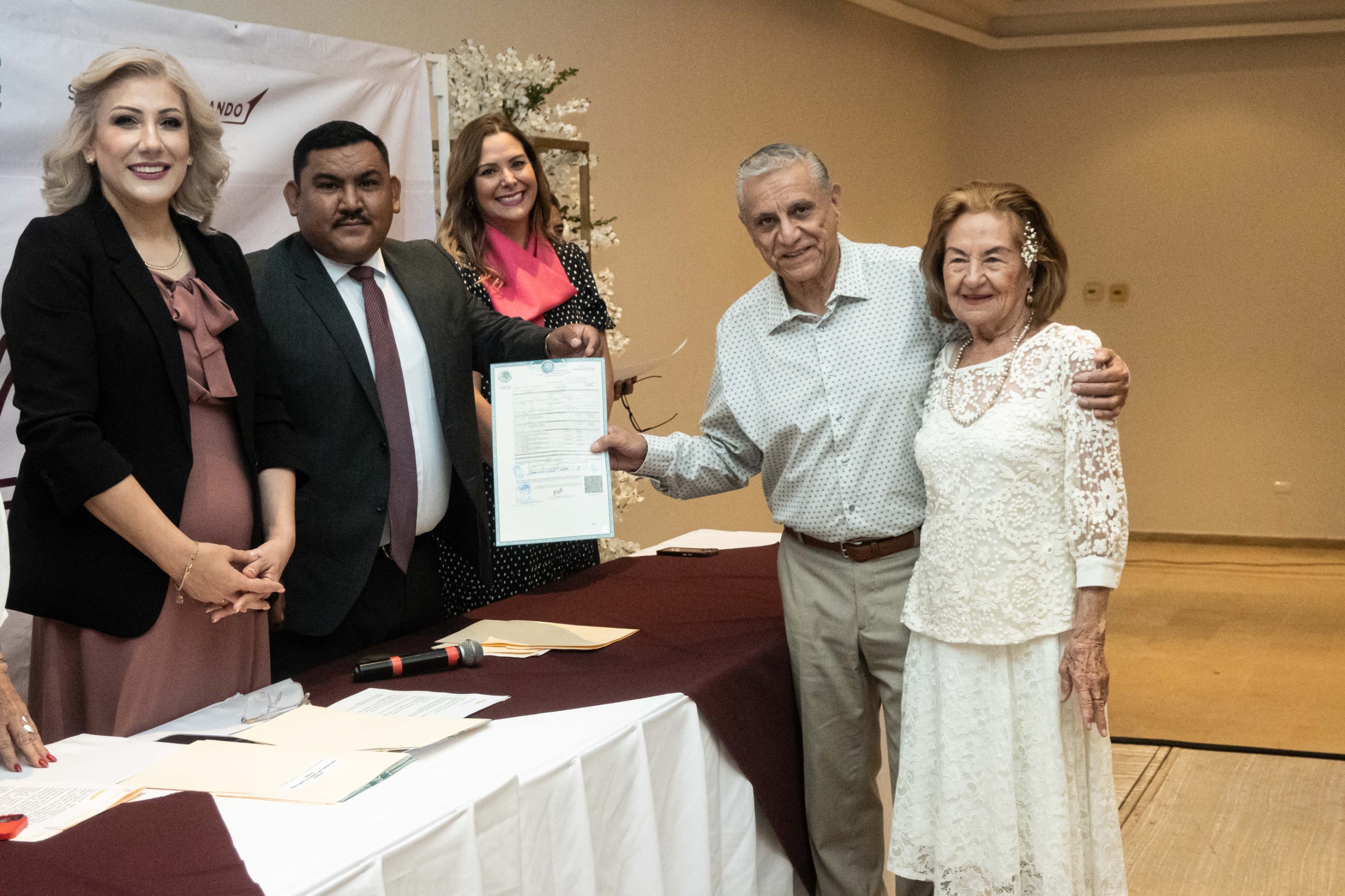 288 parejas se unen en matrimonios colectivos