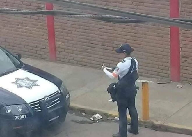 Agente de tránsito sanciona a patrulla y se vuelve viral