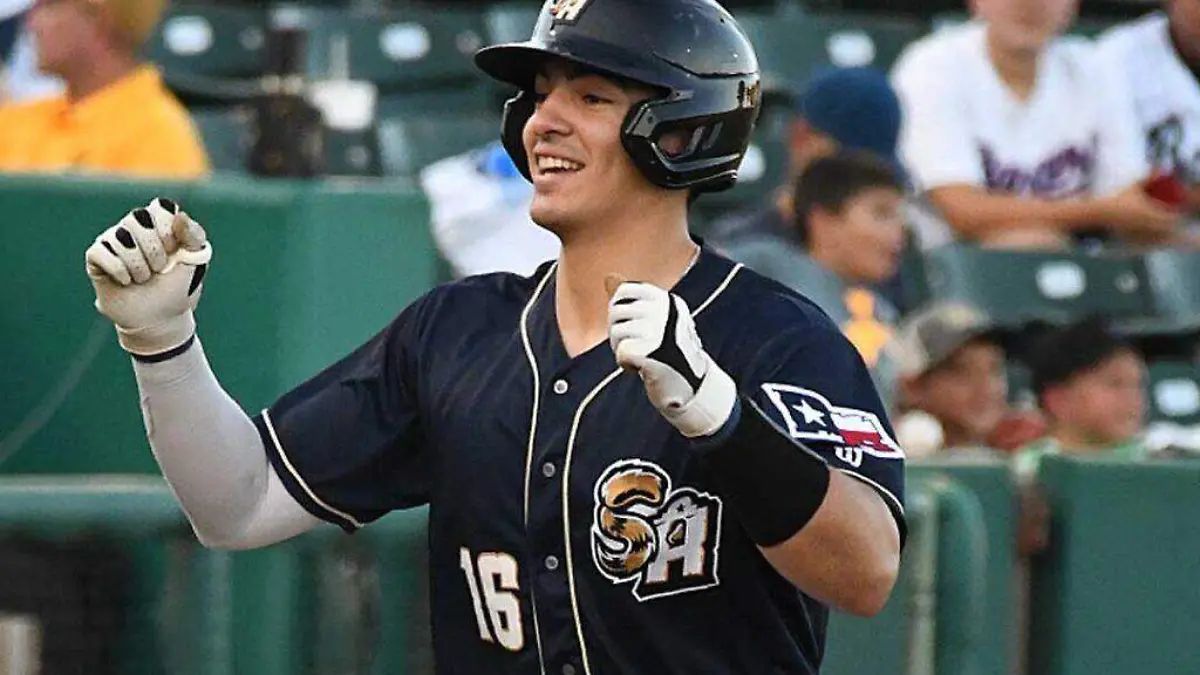 Brandon Valenzuela debuta en Grandes Ligas