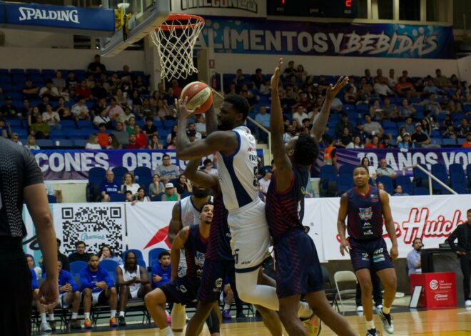 Halcones dividen en casa