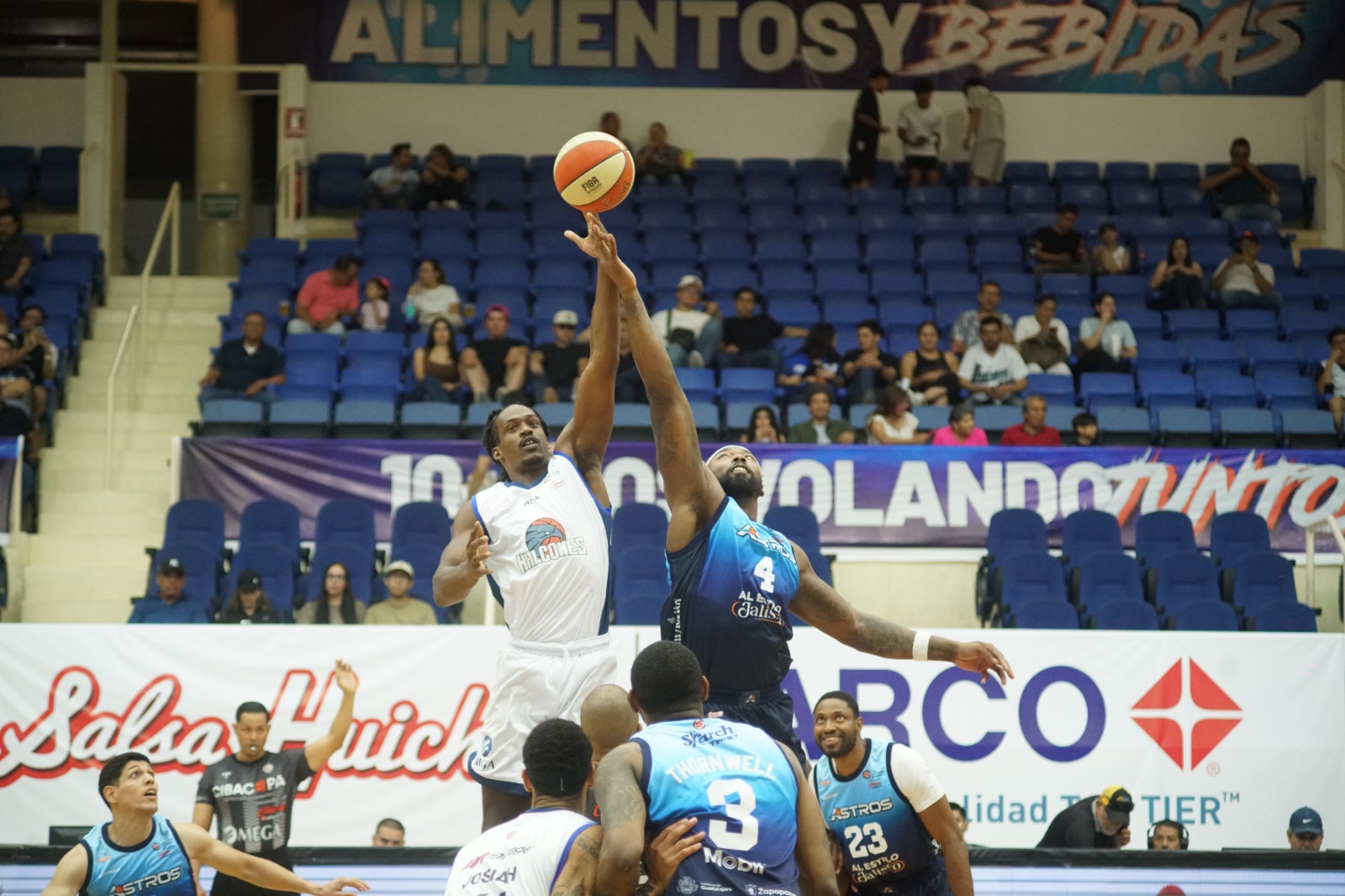Halcones caen en cierre dramático