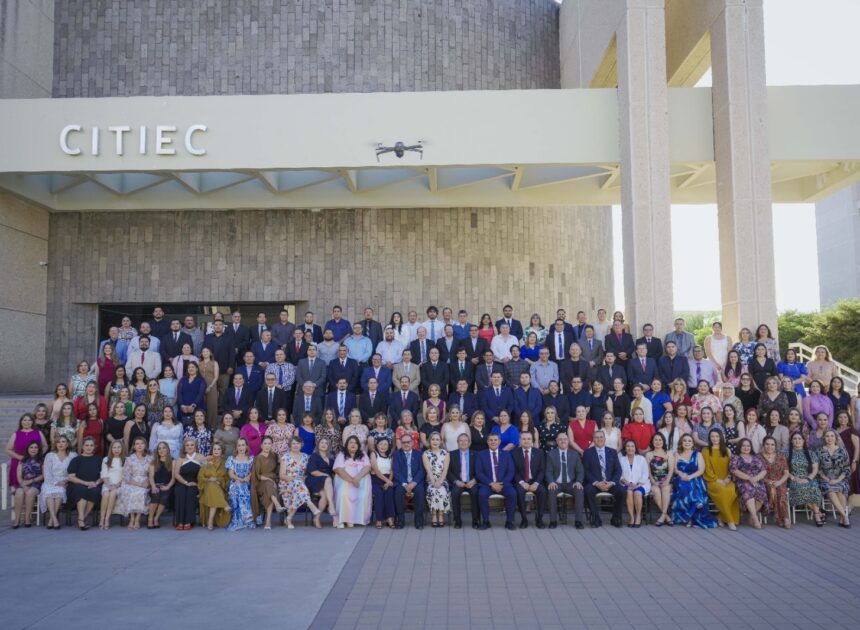 ITSON reconoce a sus maestras y maestros por transformar vidas
