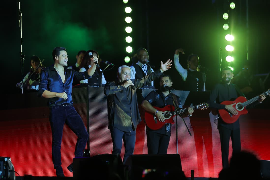 Carlos Rivera conquista Hermosillo con noche inolvidable