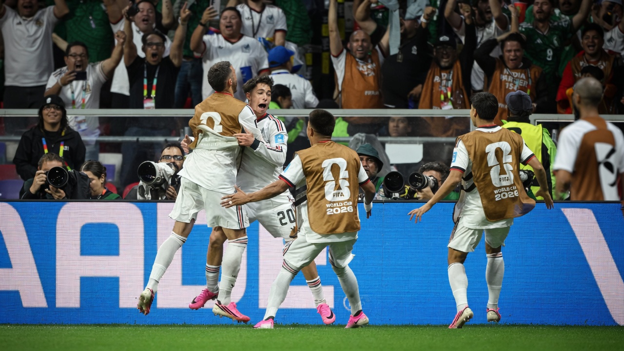 México avanza con nueve puntos