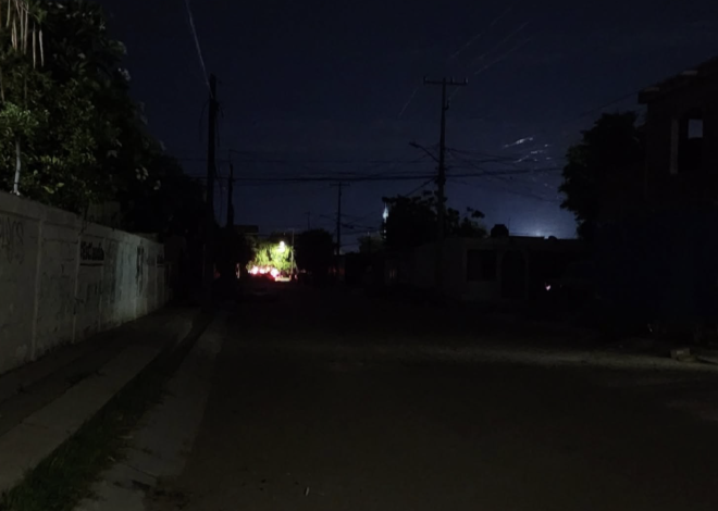 Vecinos denuncian constantes apagones