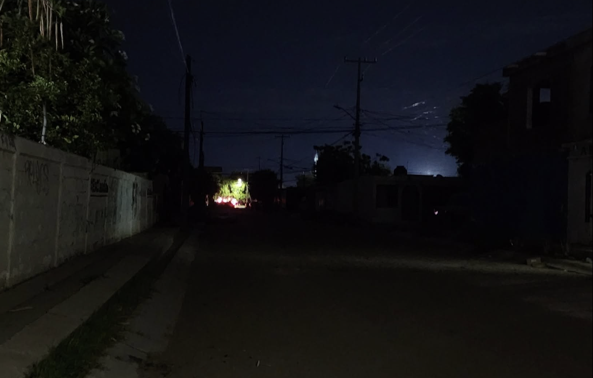 Vecinos denuncian constantes apagones