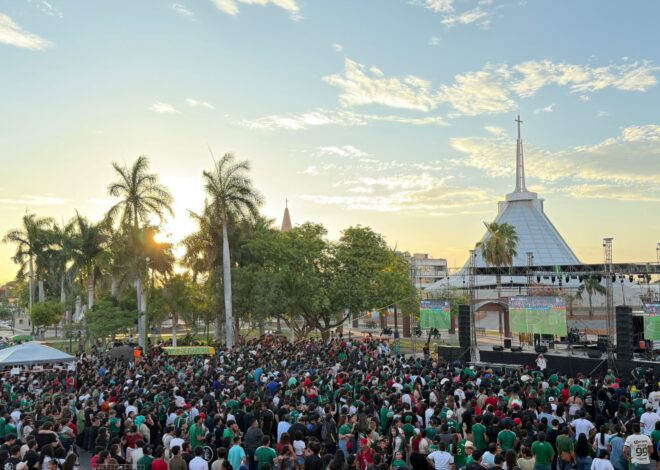 Fan Fest reúne a familias frente a Palacio en OBR
