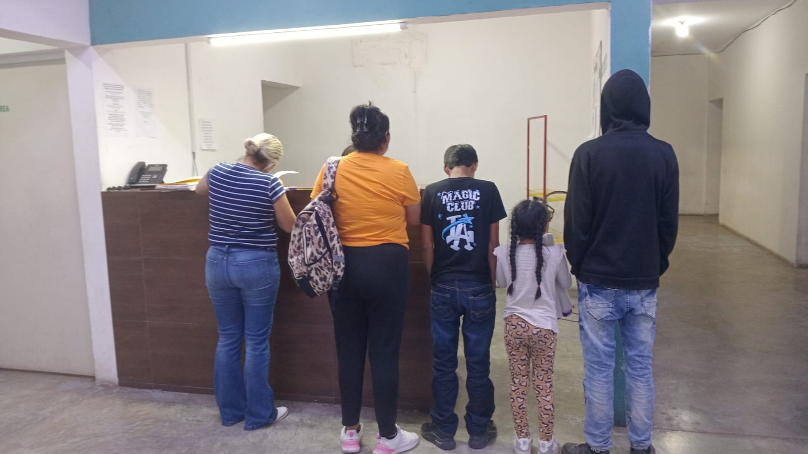Resguardan a tres menores en central camionera de OBR