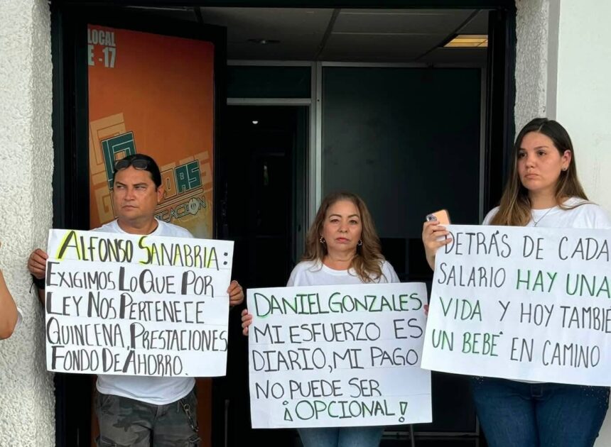 Trabajadores de radiodifusora protestan por adeudos laborales