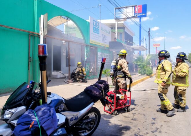 Bomberos controlan incendio en local comercial de OBR