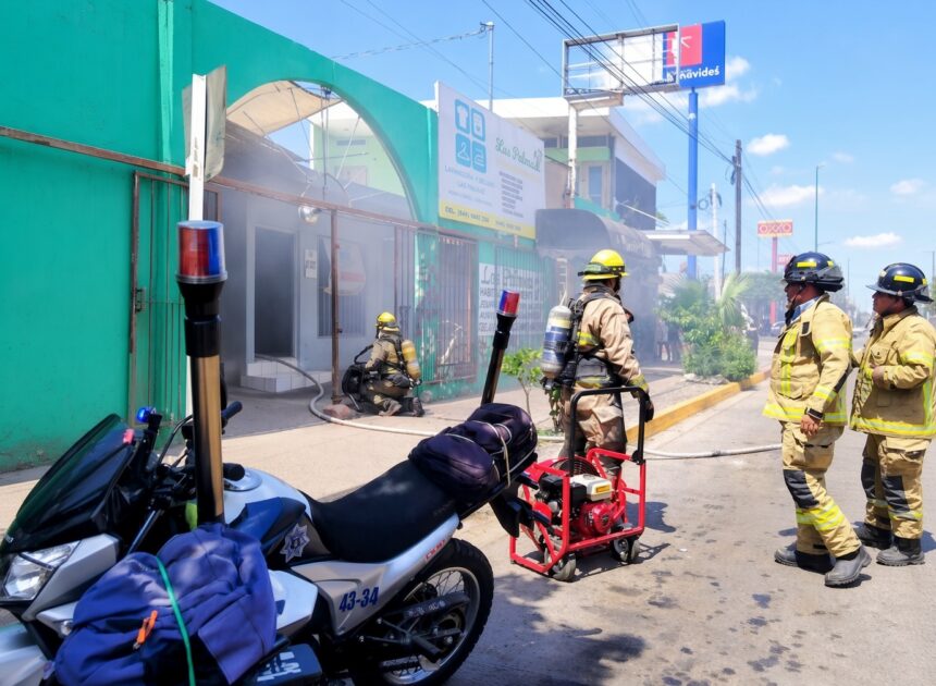 Bomberos controlan incendio en local comercial de OBR