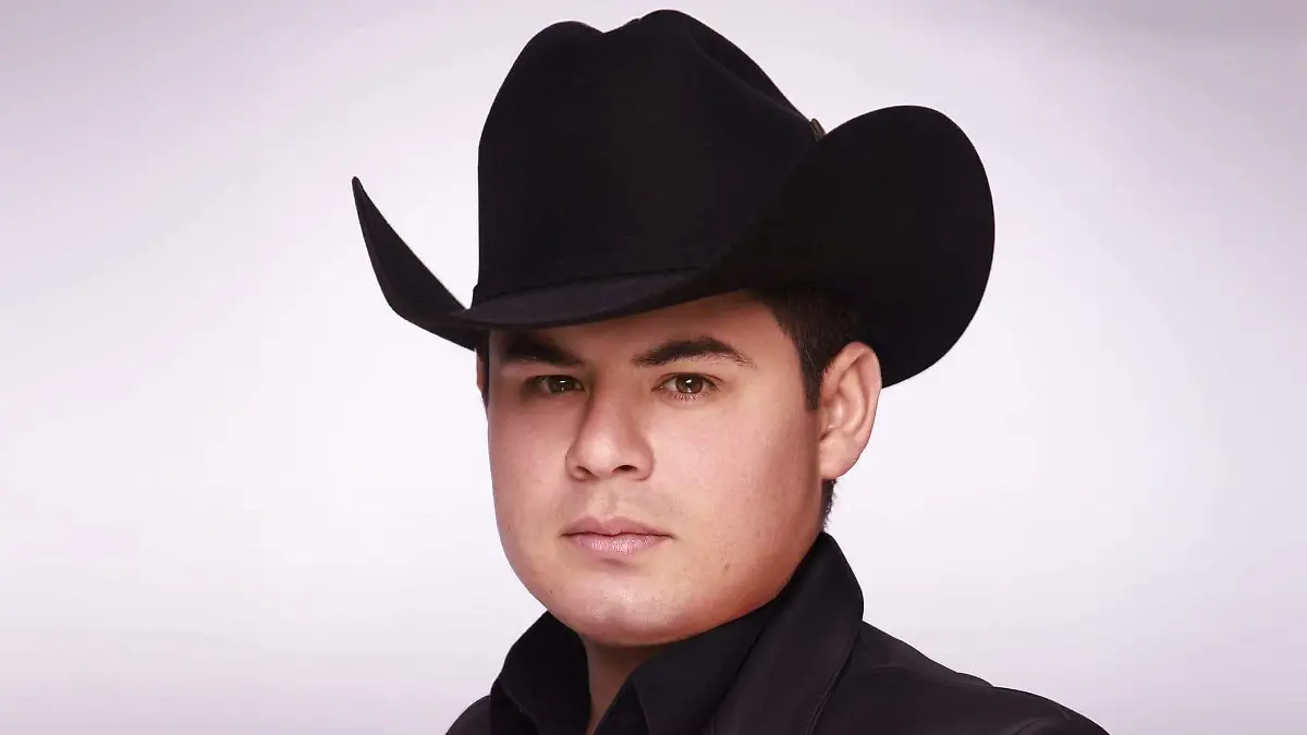 Alfredo Olivas prepara nueva gira nacional
