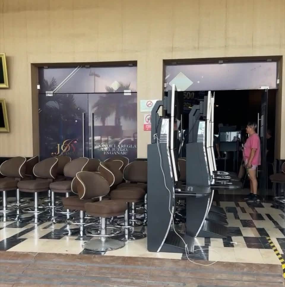 Desalojan Casino Joy; trabajadores y clientes se llevan la sorpresa