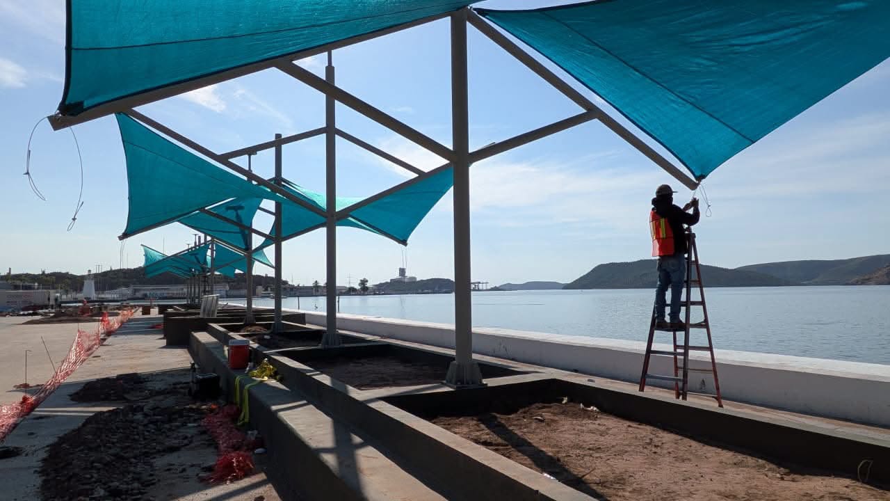 Instalan malla sombra en malecón de Guaymas
