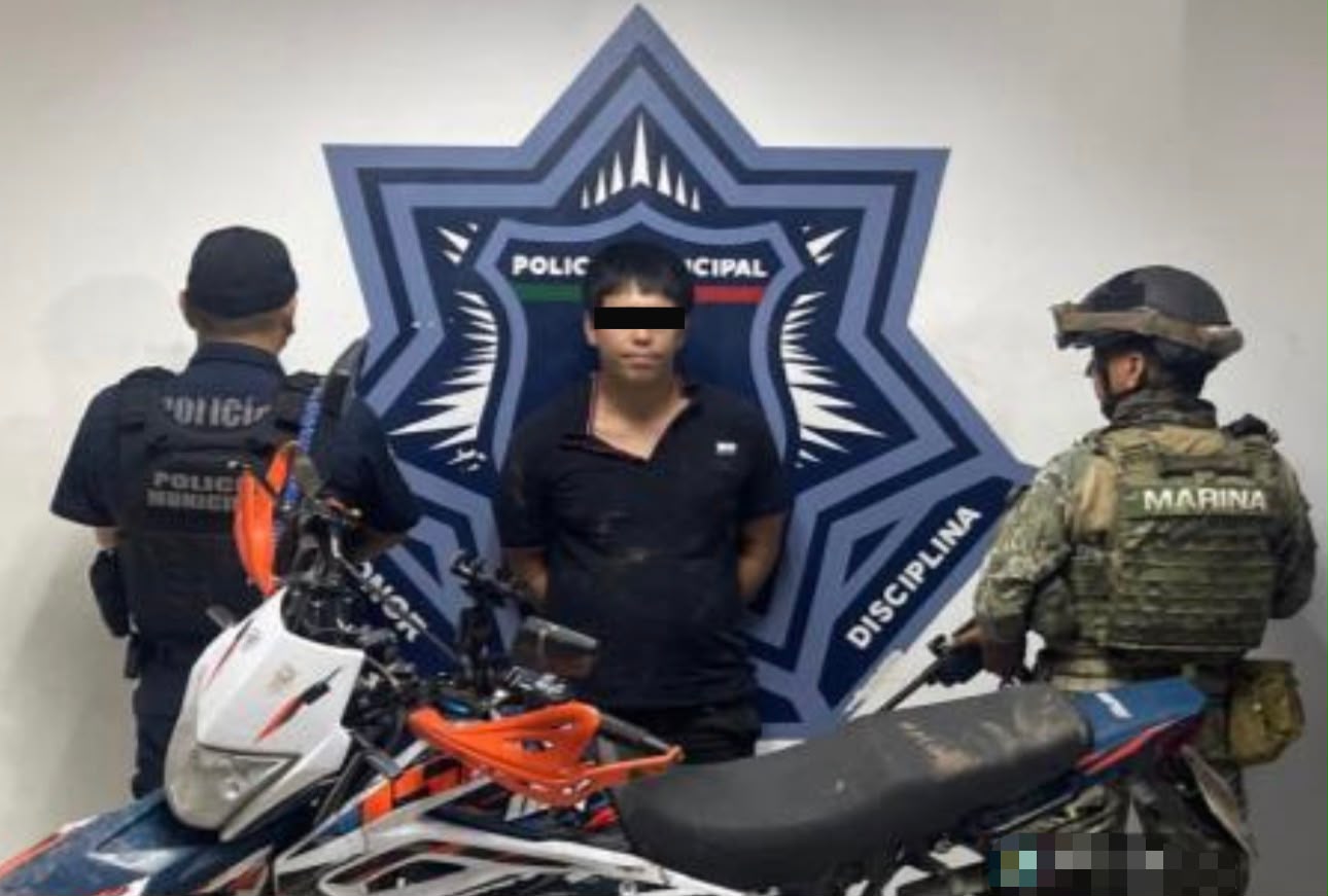 Persecución por moto robada termina con detenido