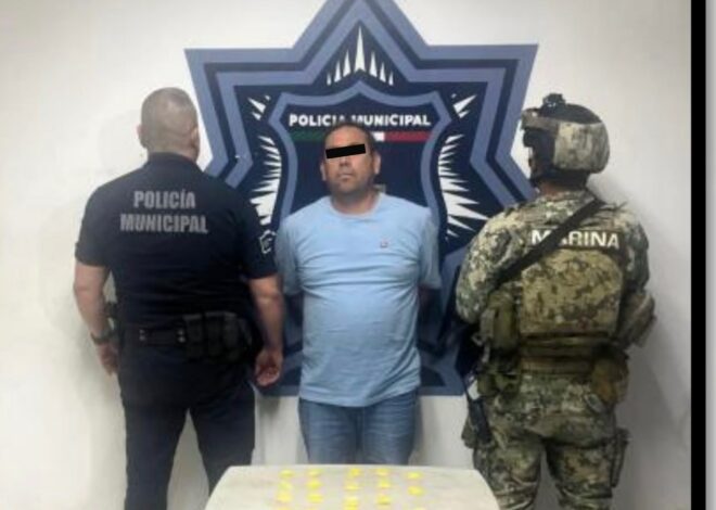 Ignora el semáforo, huye de la Policía y termina detenido en OBR